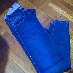 ZARA MID RISE SKINNY JEANS
